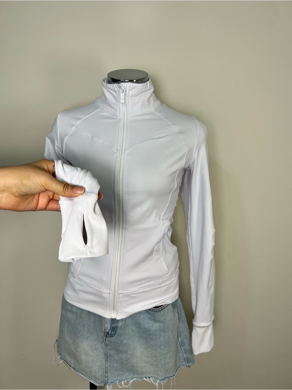Alo Yoga White Contour Full Zip Jacket XS Thumbhole Athletic Track Jacket - Picture 5 of 12